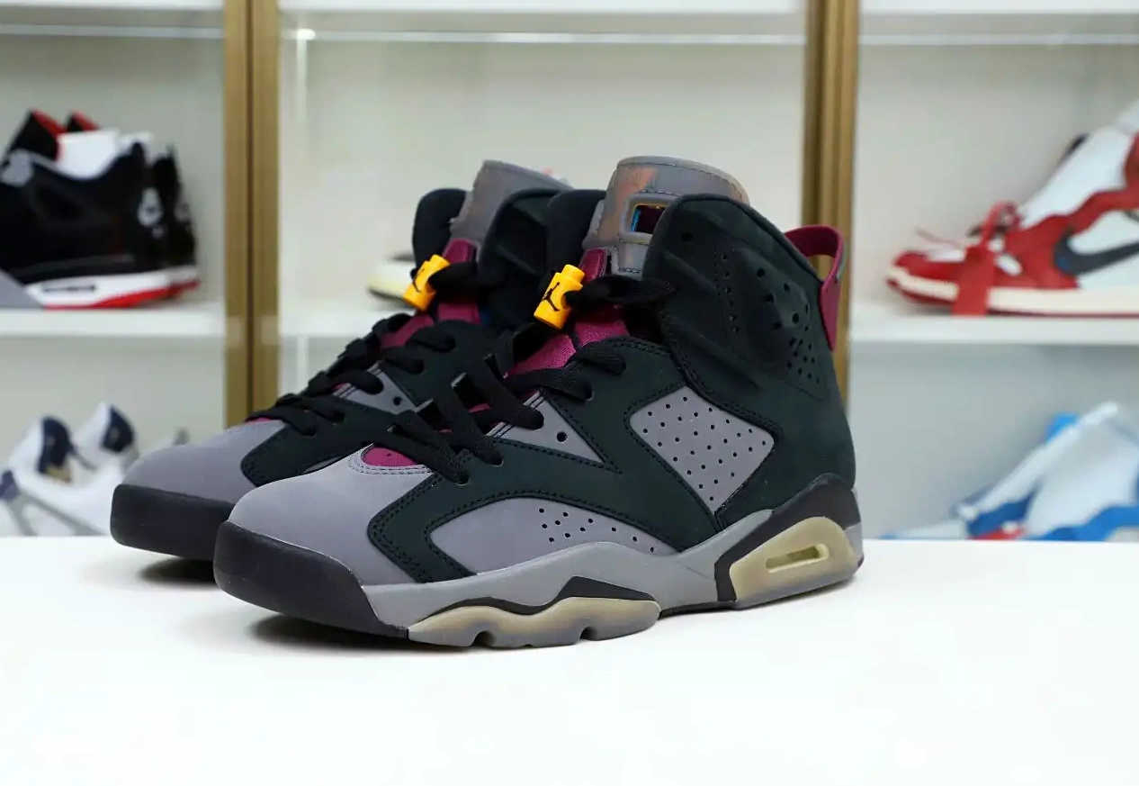 JORDAN AIR BORDEAUX RETRO 6 0617